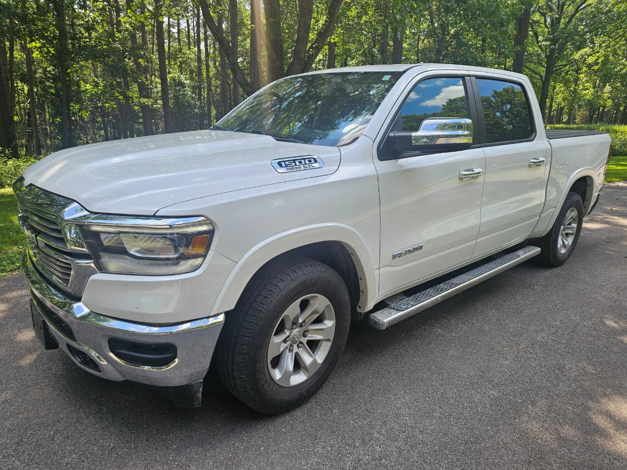 RAM 1500 Laramie 4x4 Crew Cab 5'7" Box 2019