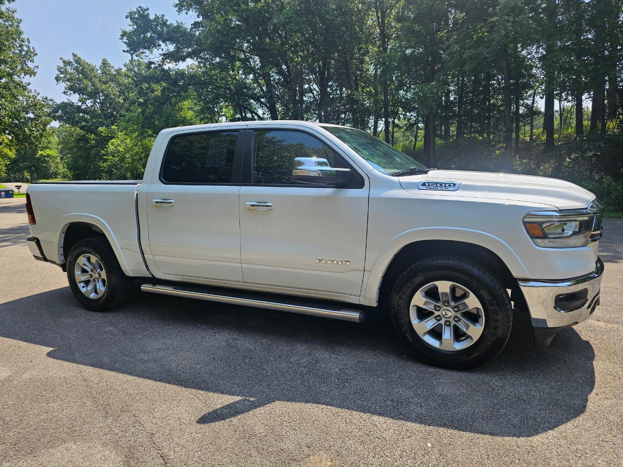 RAM 1500 Laramie 4x4 Crew Cab 5'7" Box 2019