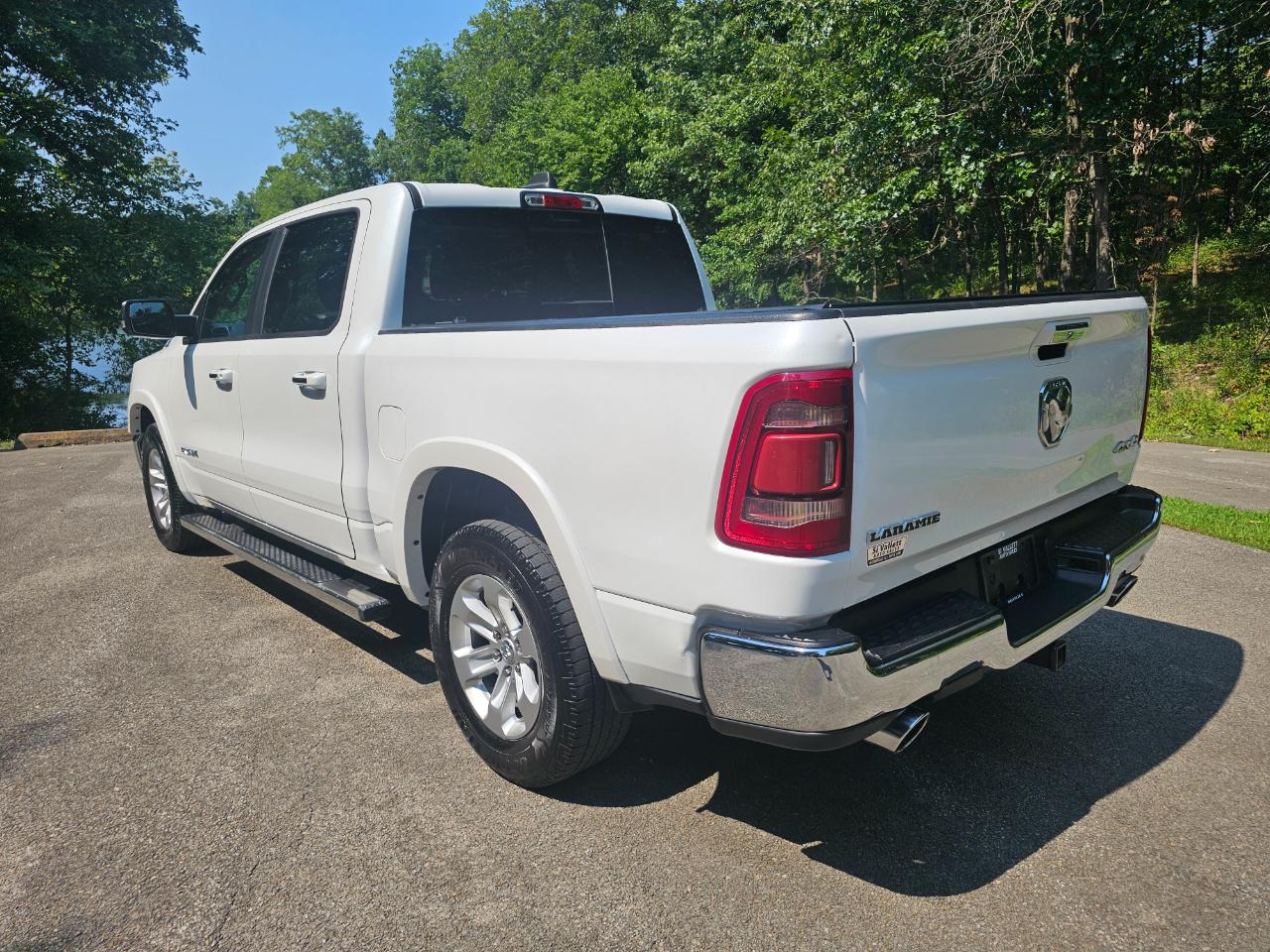 RAM 1500 Laramie 4x4 Crew Cab 5'7" Box 2019