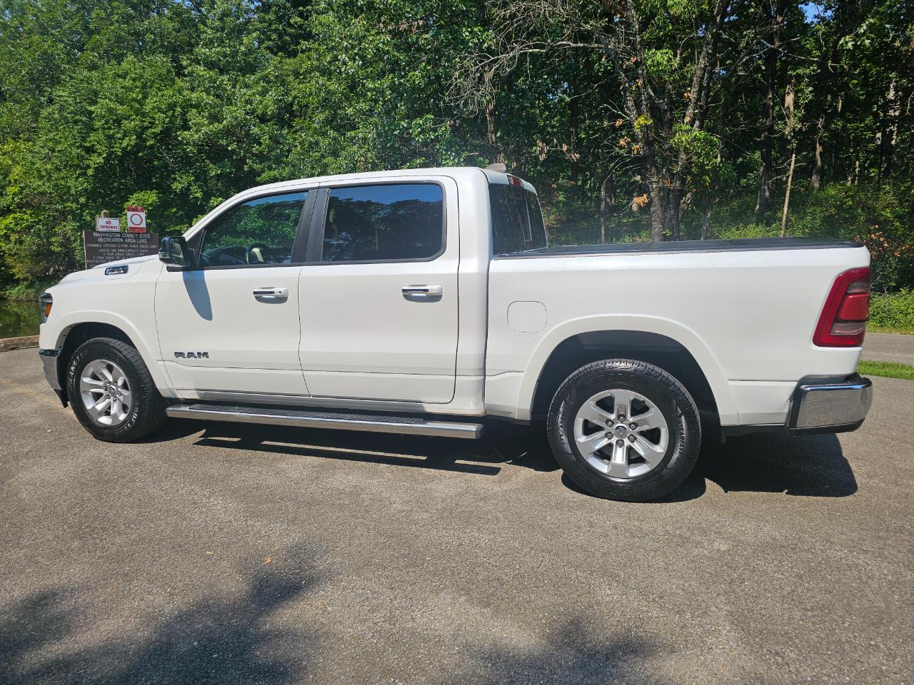 RAM 1500 Laramie 4x4 Crew Cab 5'7" Box 2019