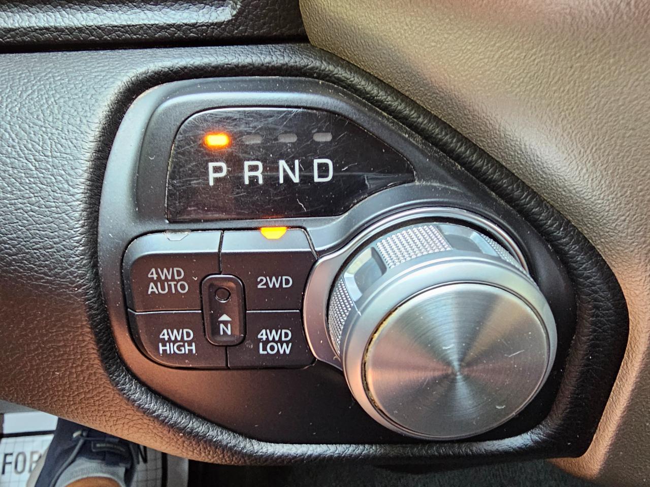 RAM 1500 Laramie 4x4 Crew Cab 5'7" Box 2019