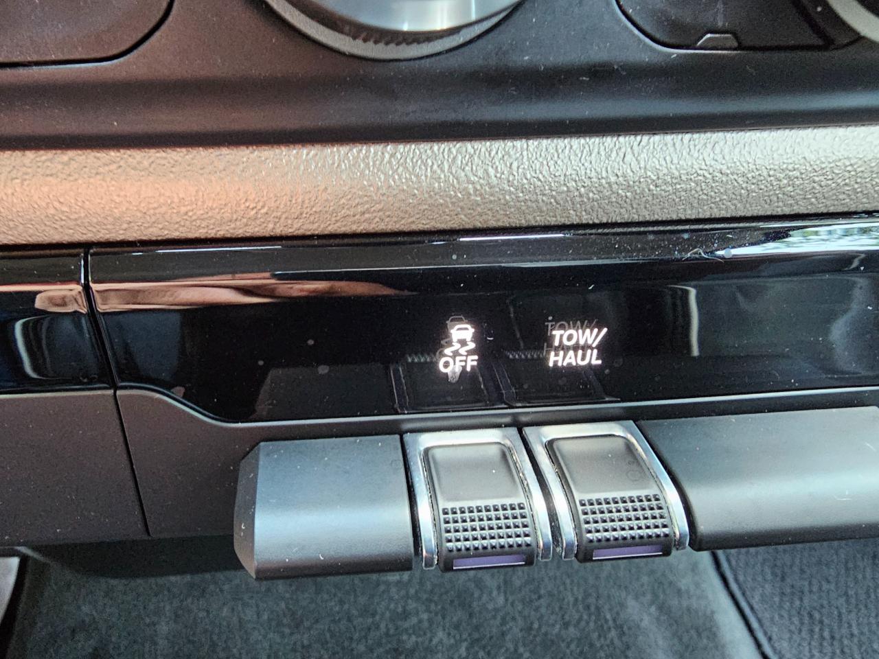 RAM 1500 Laramie 4x4 Crew Cab 5'7" Box 2019