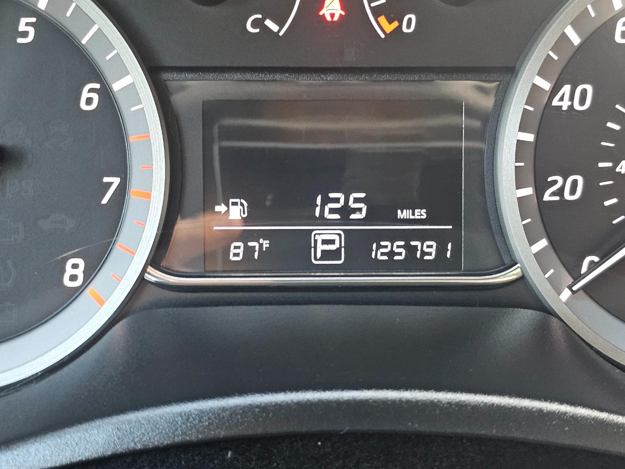 Nissan Sentra 4dr Sdn I4 CVT FE+ S 2015