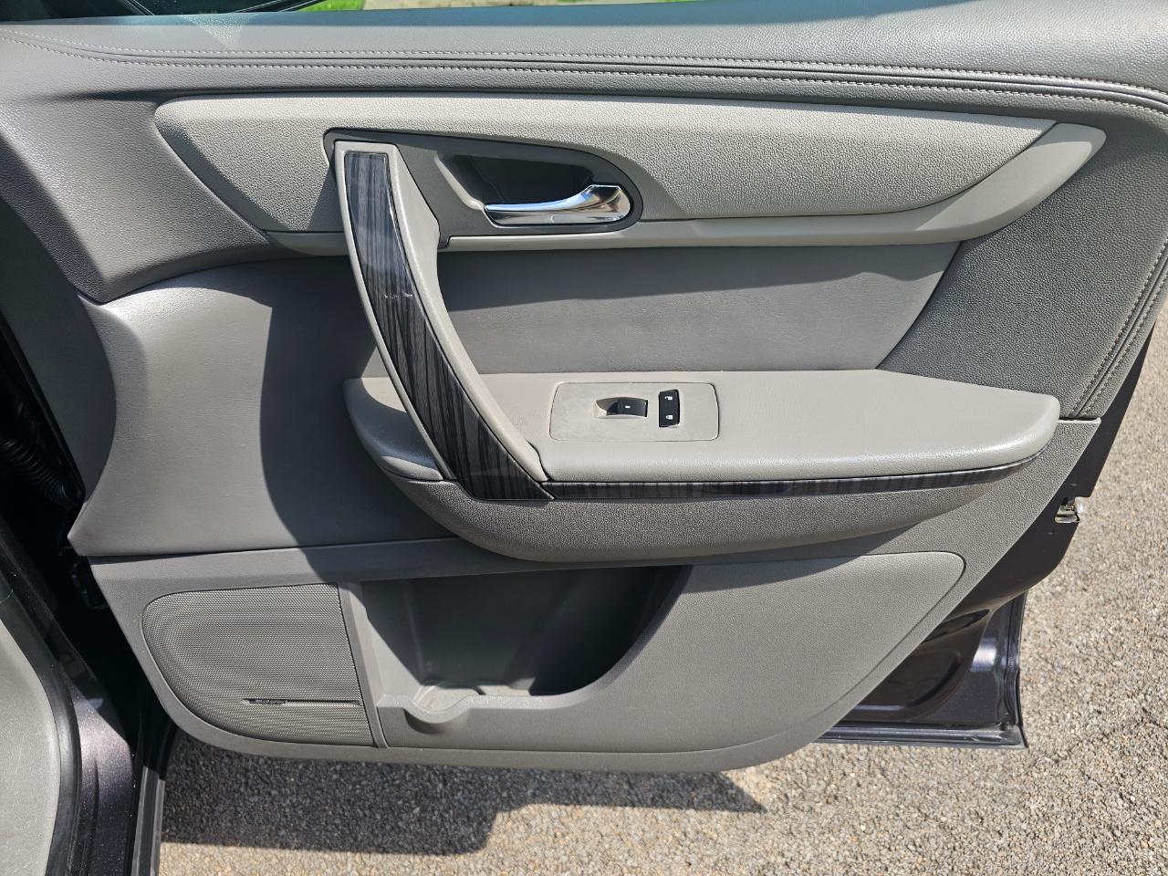 Chevrolet Traverse FWD 4dr LTZ 2013