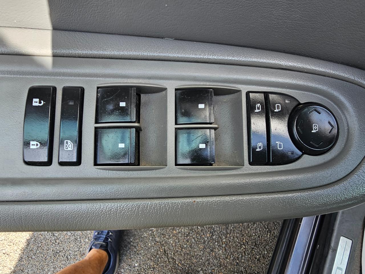Chevrolet Traverse FWD 4dr LTZ 2013