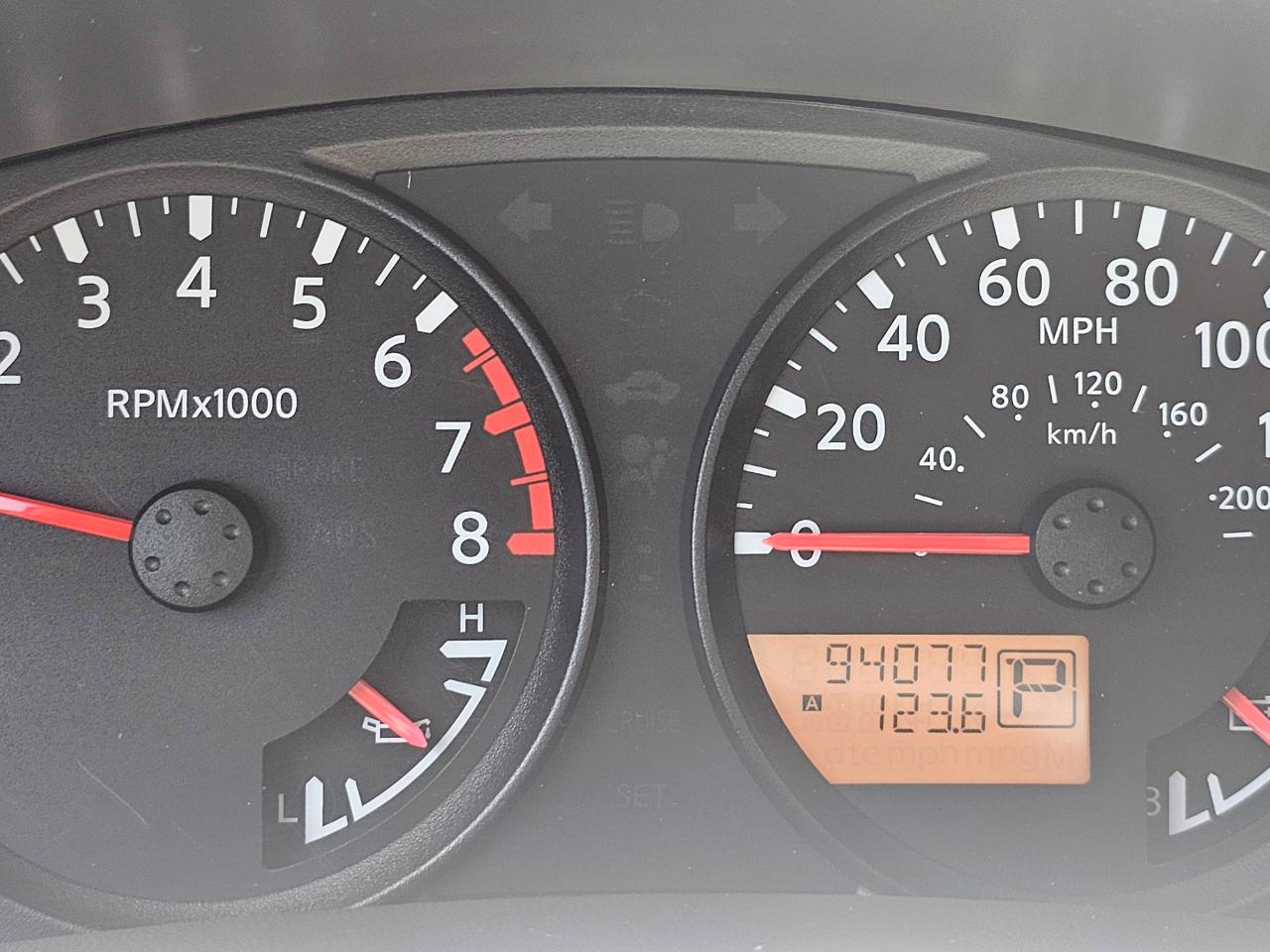 Nissan Frontier 2WD Crew Cab SWB Auto SV 2015