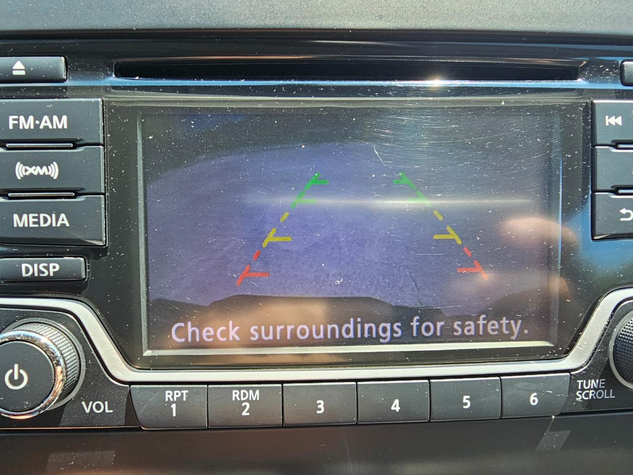 Nissan Frontier 2WD Crew Cab SWB Auto SV 2015