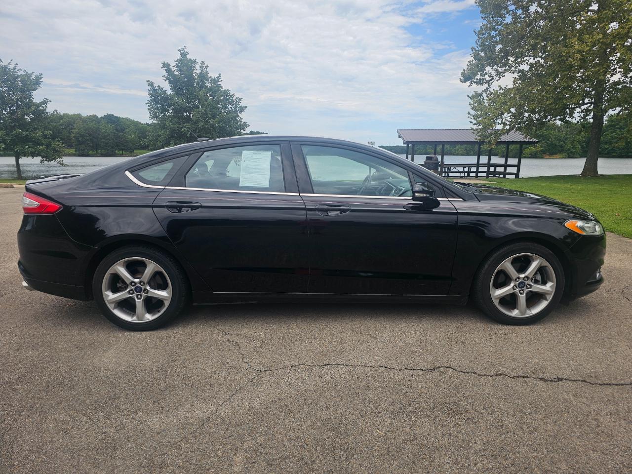 Ford Fusion 4dr Sdn SE FWD 2016
