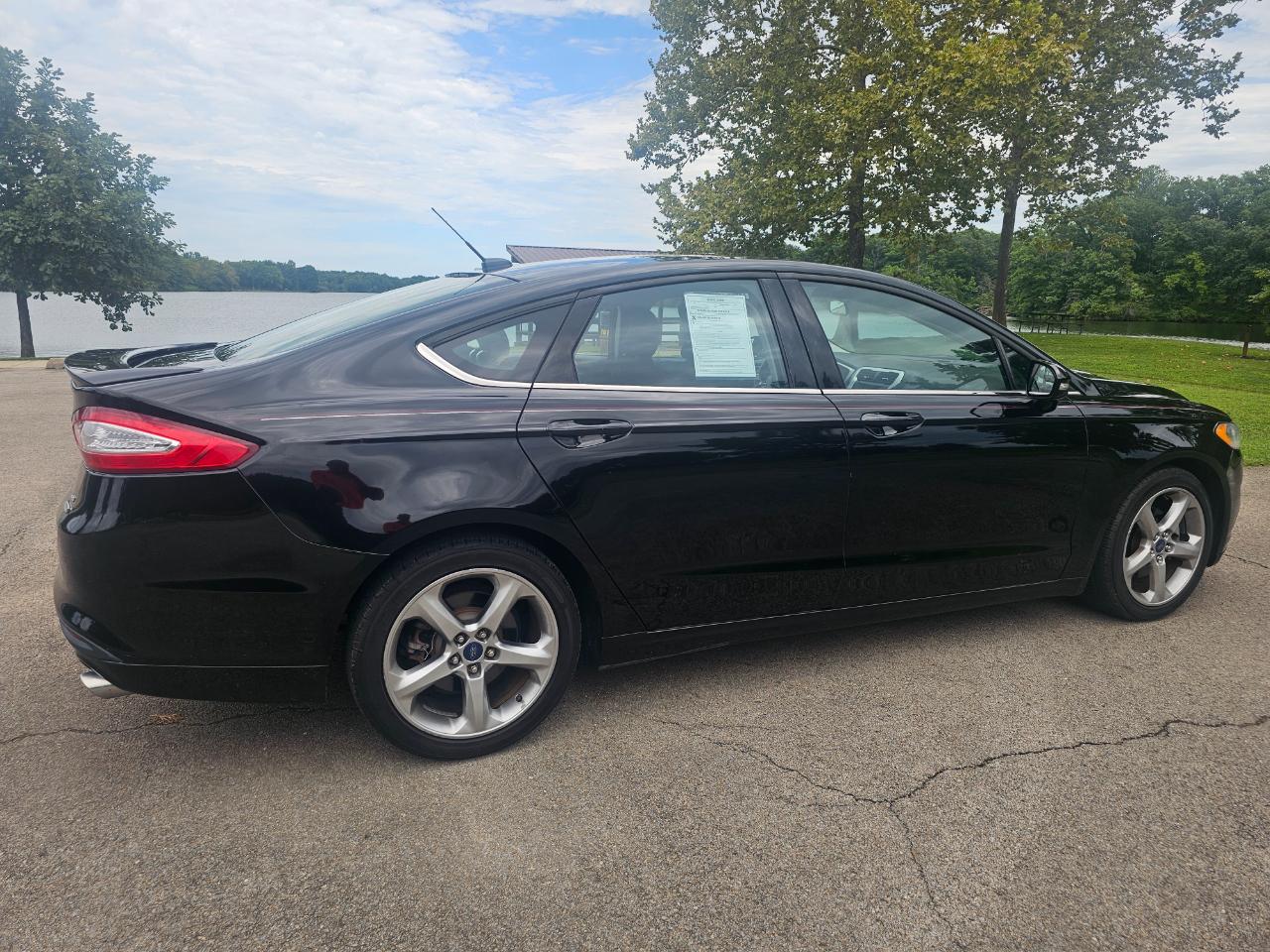Ford Fusion 4dr Sdn SE FWD 2016