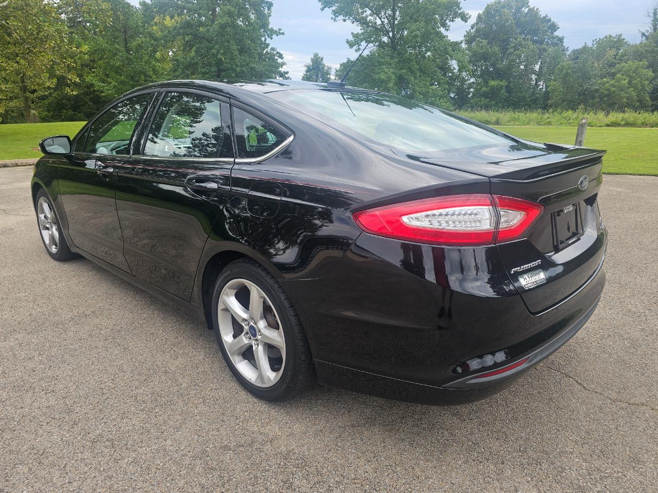 Ford Fusion 4dr Sdn SE FWD 2016