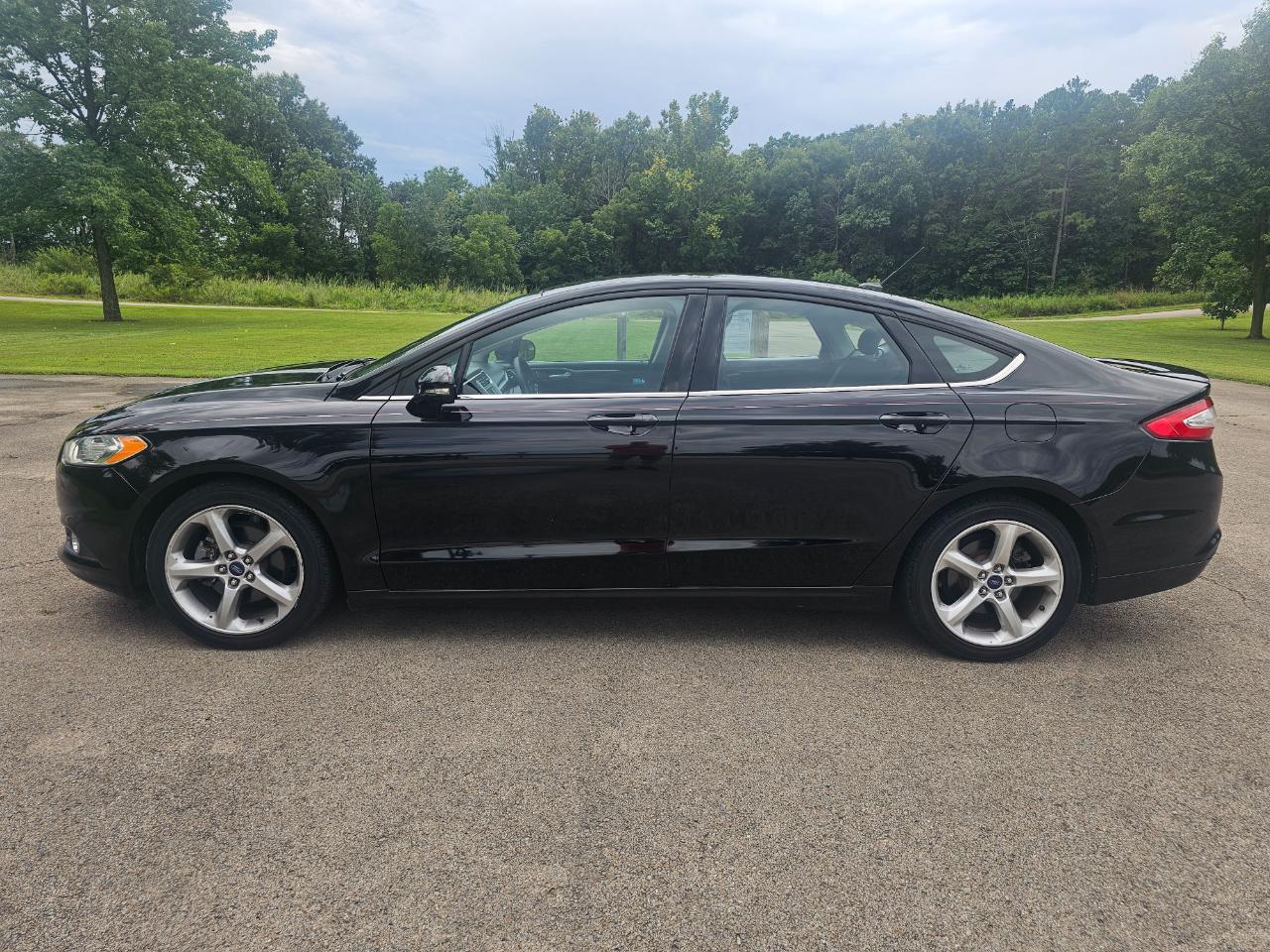 Ford Fusion 4dr Sdn SE FWD 2016