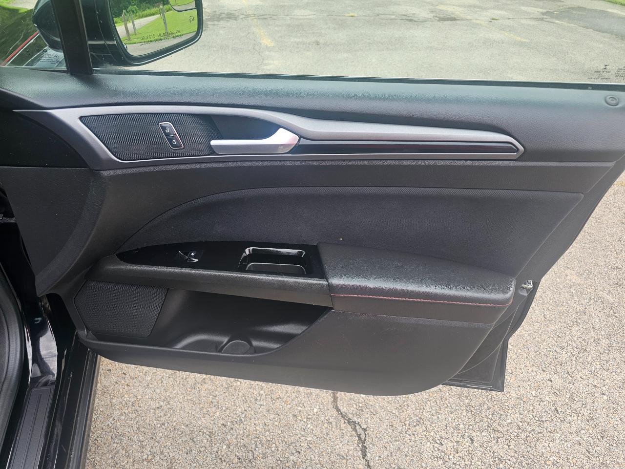 Ford Fusion 4dr Sdn SE FWD 2016