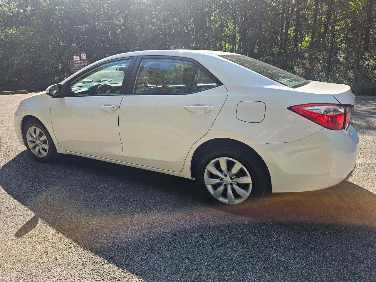 Toyota Corolla 4dr Sdn CVT LE Premium (Natl) 2015