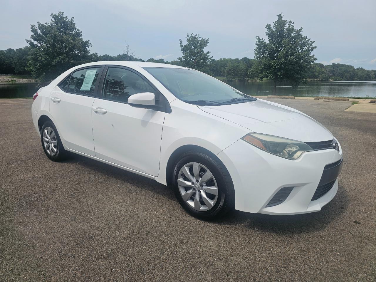 Toyota Corolla 4dr Sdn CVT LE Premium (Natl) 2015