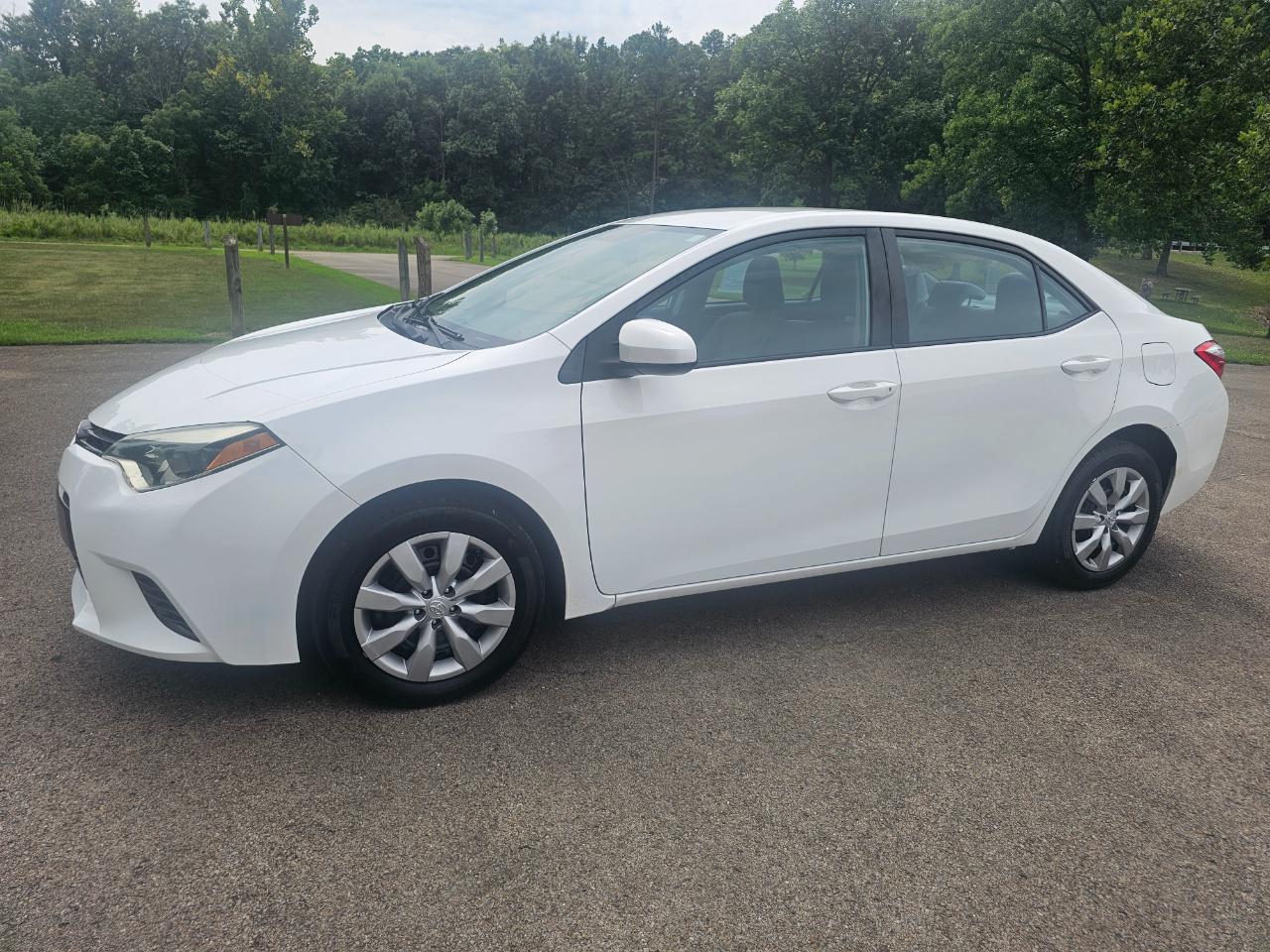Toyota Corolla 4dr Sdn CVT LE Premium (Natl) 2015