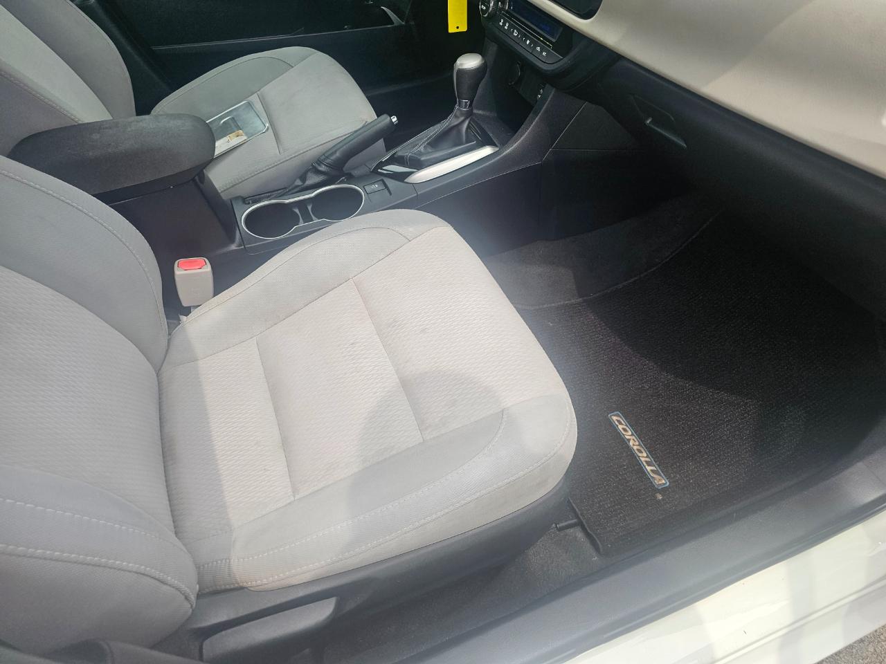 Toyota Corolla 4dr Sdn CVT LE Premium (Natl) 2015