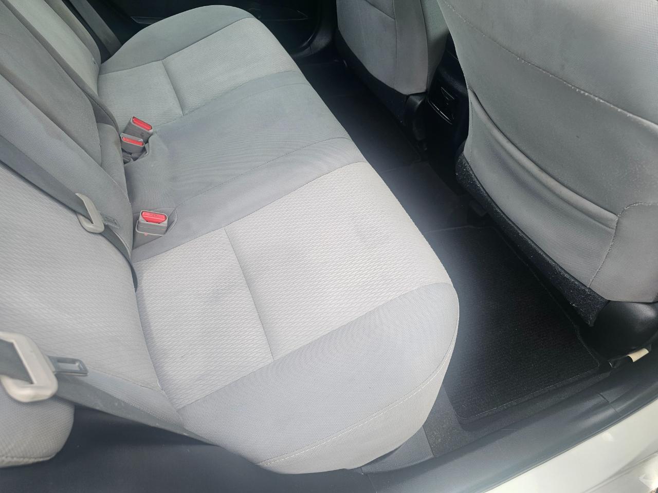 Toyota Corolla 4dr Sdn CVT LE Premium (Natl) 2015
