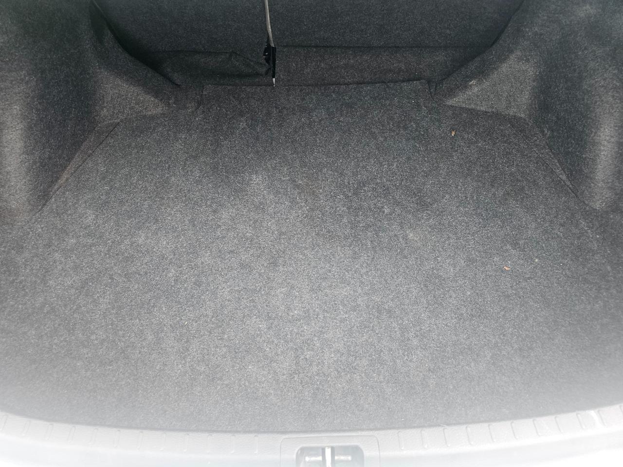 Toyota Corolla 4dr Sdn CVT LE Premium (Natl) 2015