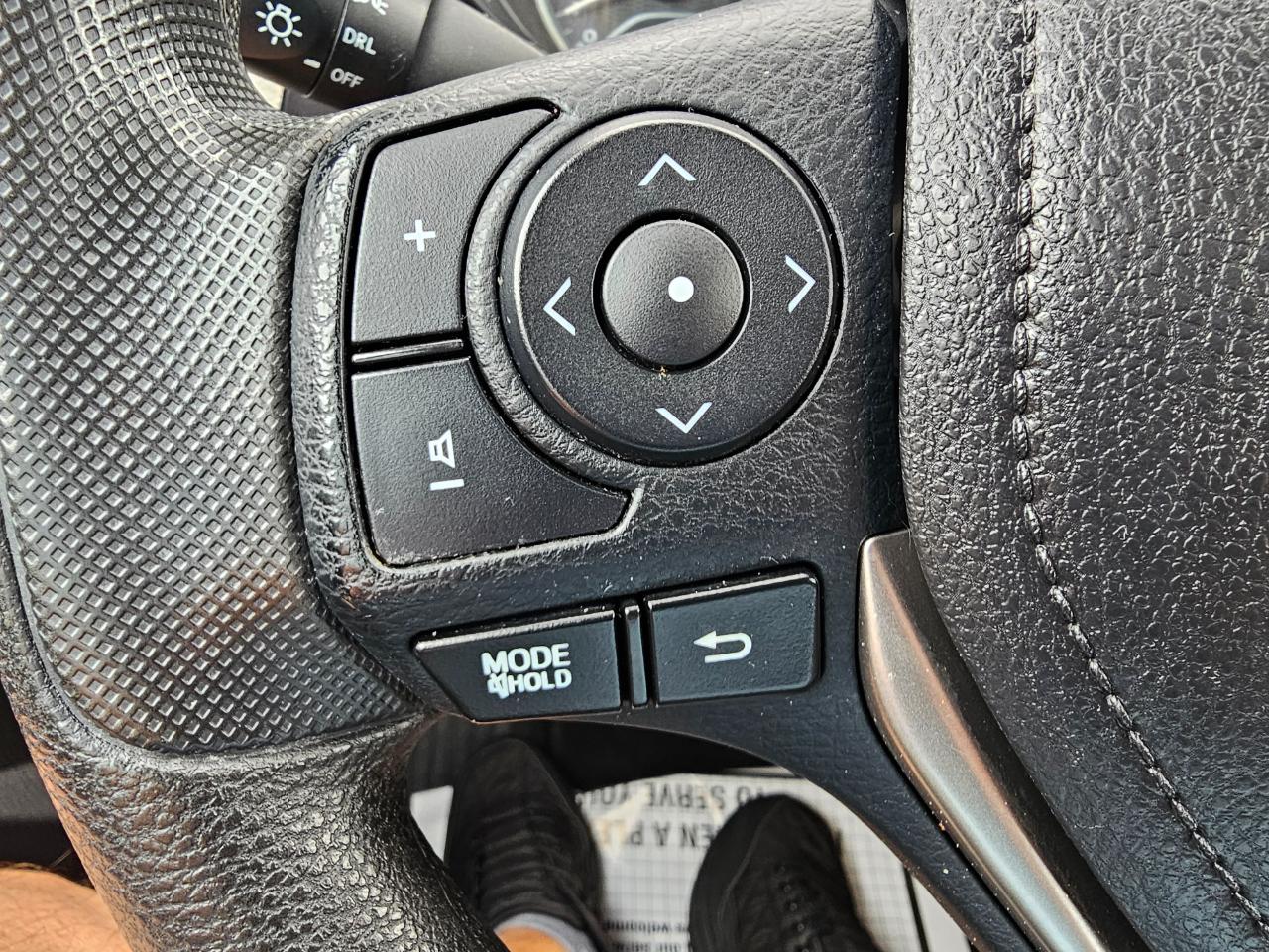 Toyota Corolla 4dr Sdn CVT LE Premium (Natl) 2015