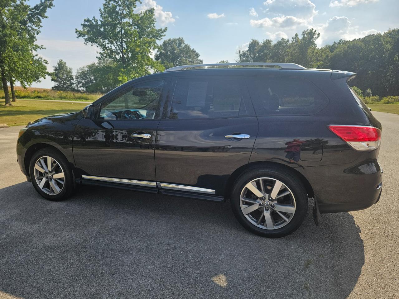Nissan Pathfinder 2WD 4dr Platinum 2014