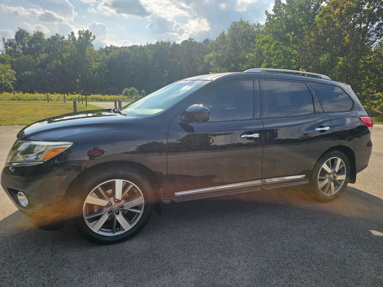 Nissan Pathfinder 2WD 4dr Platinum 2014