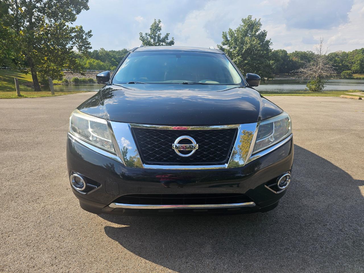 Nissan Pathfinder 2WD 4dr Platinum 2014