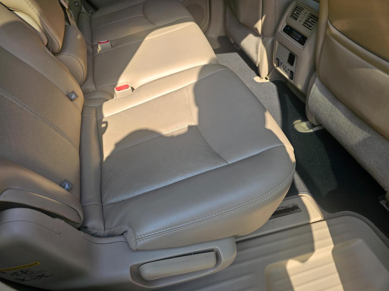 Nissan Pathfinder 2WD 4dr Platinum 2014