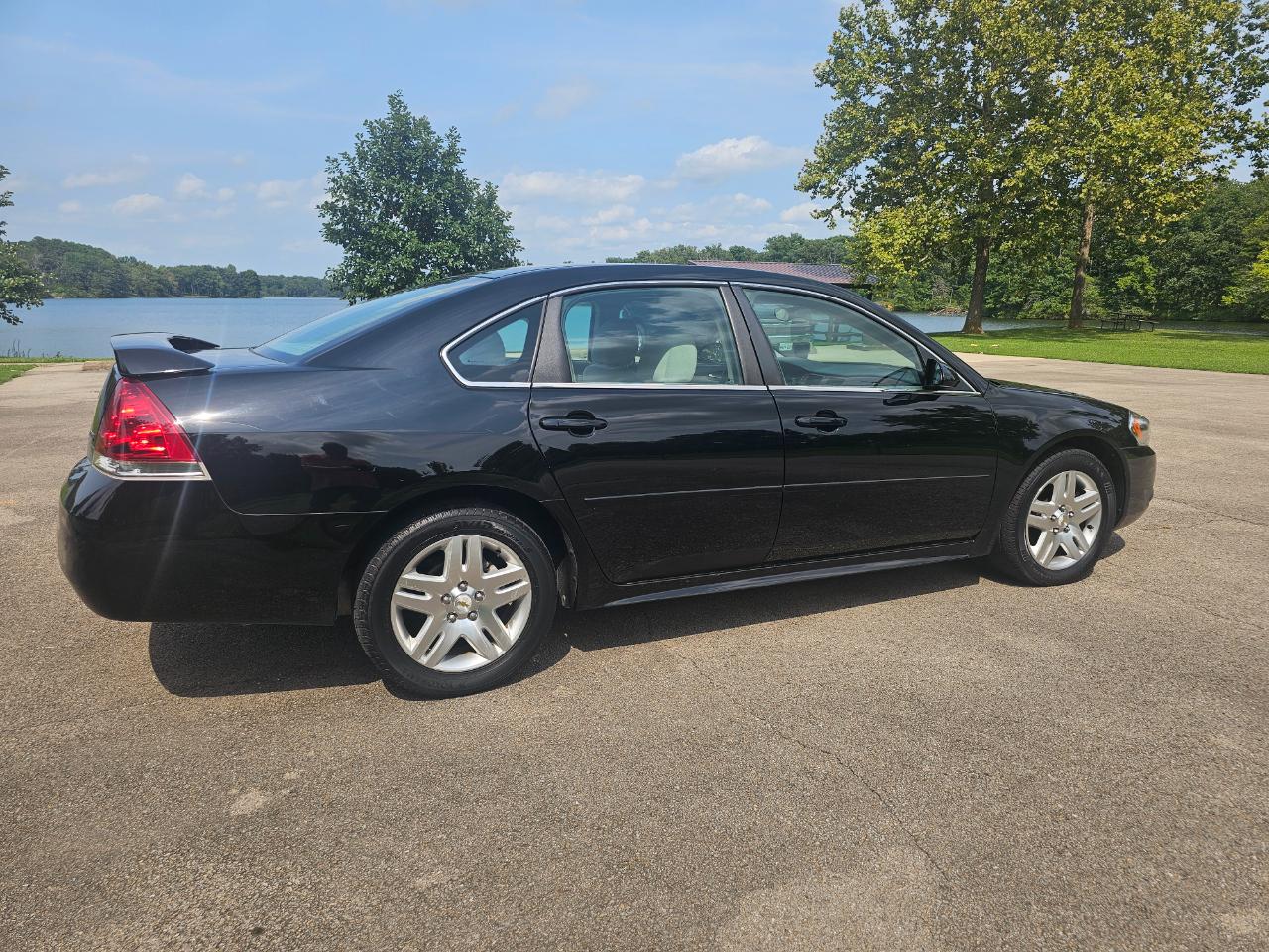 Chevrolet Impala 4dr Sdn LT Fleet 2011
