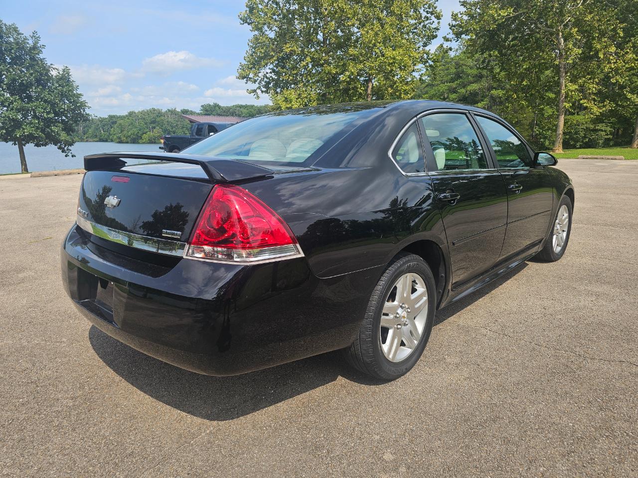 Chevrolet Impala 4dr Sdn LT Fleet 2011