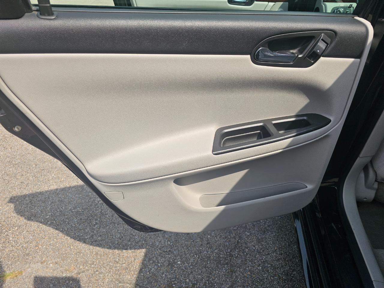 Chevrolet Impala 4dr Sdn LT Fleet 2011