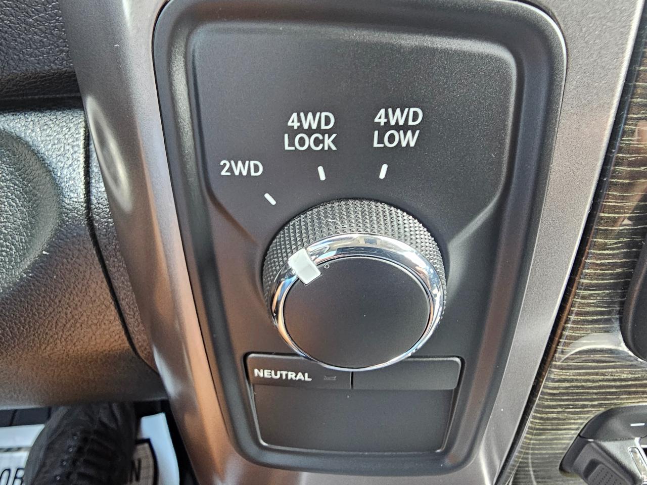 RAM 2500 4WD Crew Cab 149" Longhorn Limited 2015