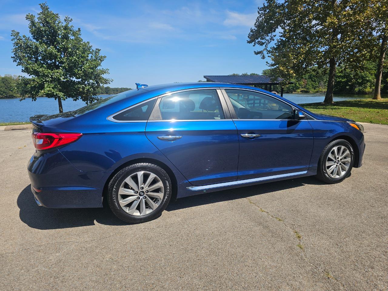 Hyundai Sonata 4dr Sdn 2.4L Sport 2016