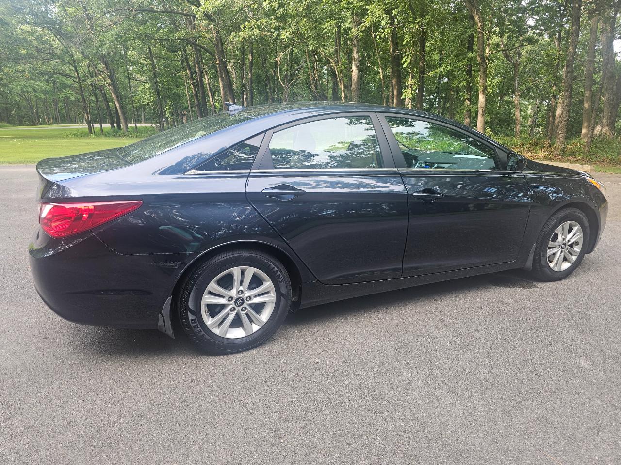 Hyundai Sonata 4dr Sdn 2.4L Auto GLS 2013