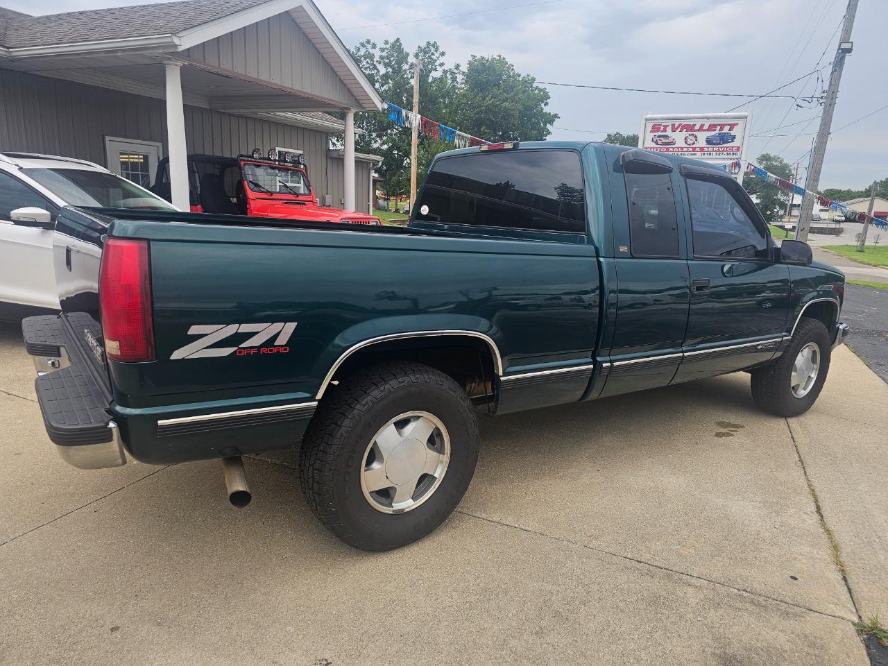 Chevrolet C/K 1500 Ext Cab 141.5" WB 4WD 1998