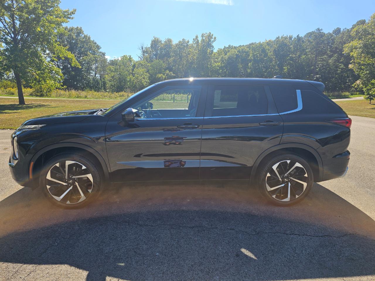Mitsubishi Outlander SE Launch Edition S-AWC 2022