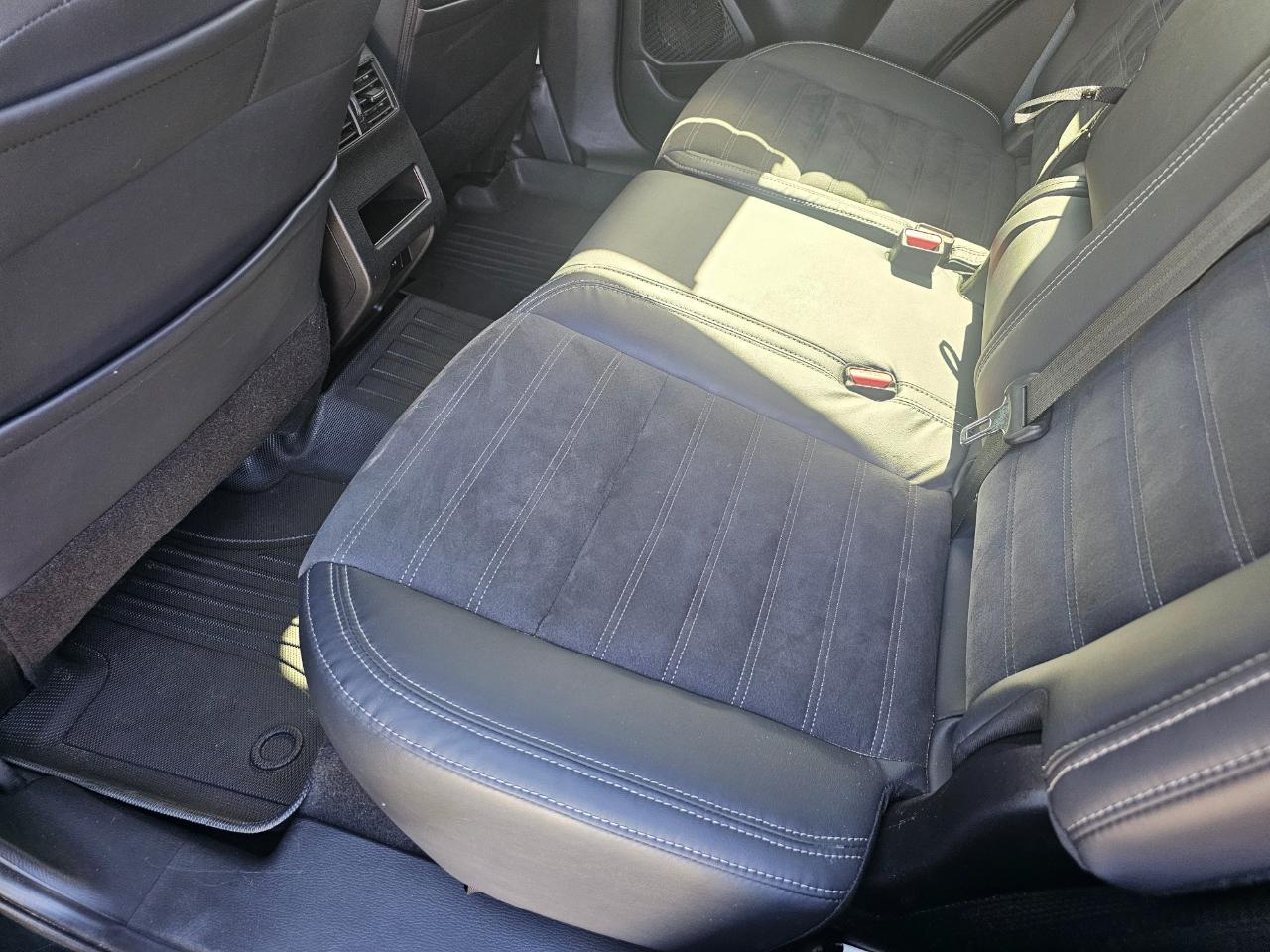 Mitsubishi Outlander SE Launch Edition S-AWC 2022