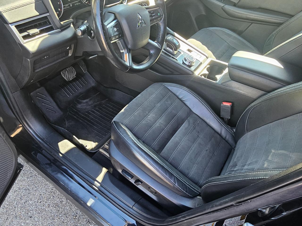 Mitsubishi Outlander SE Launch Edition S-AWC 2022