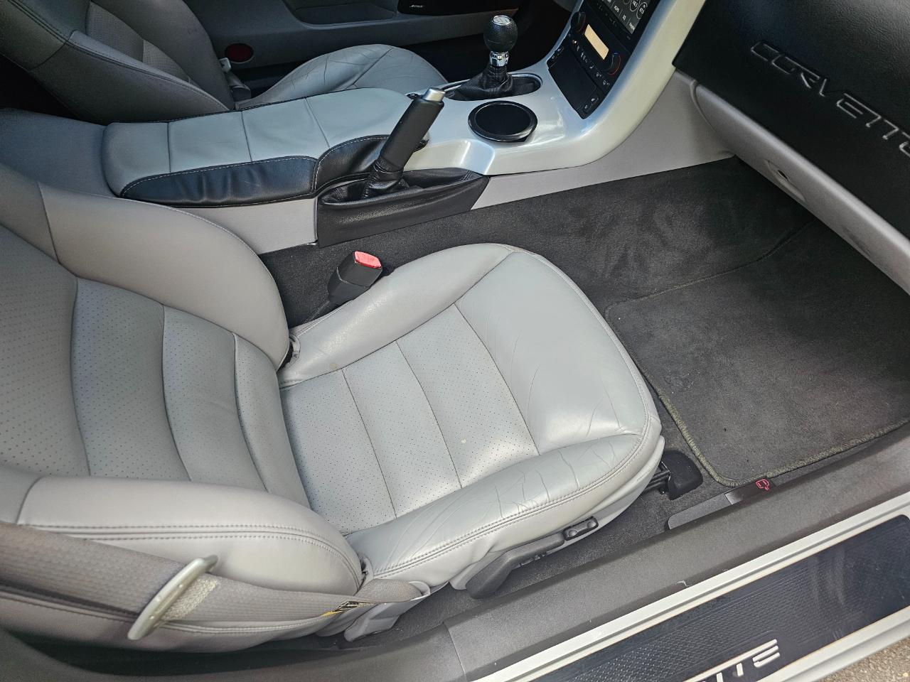 Chevrolet Corvette 2dr Cpe 2005