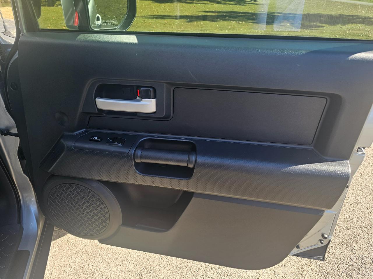 Toyota FJ Cruiser 4WD 4dr Man (Natl) 2011