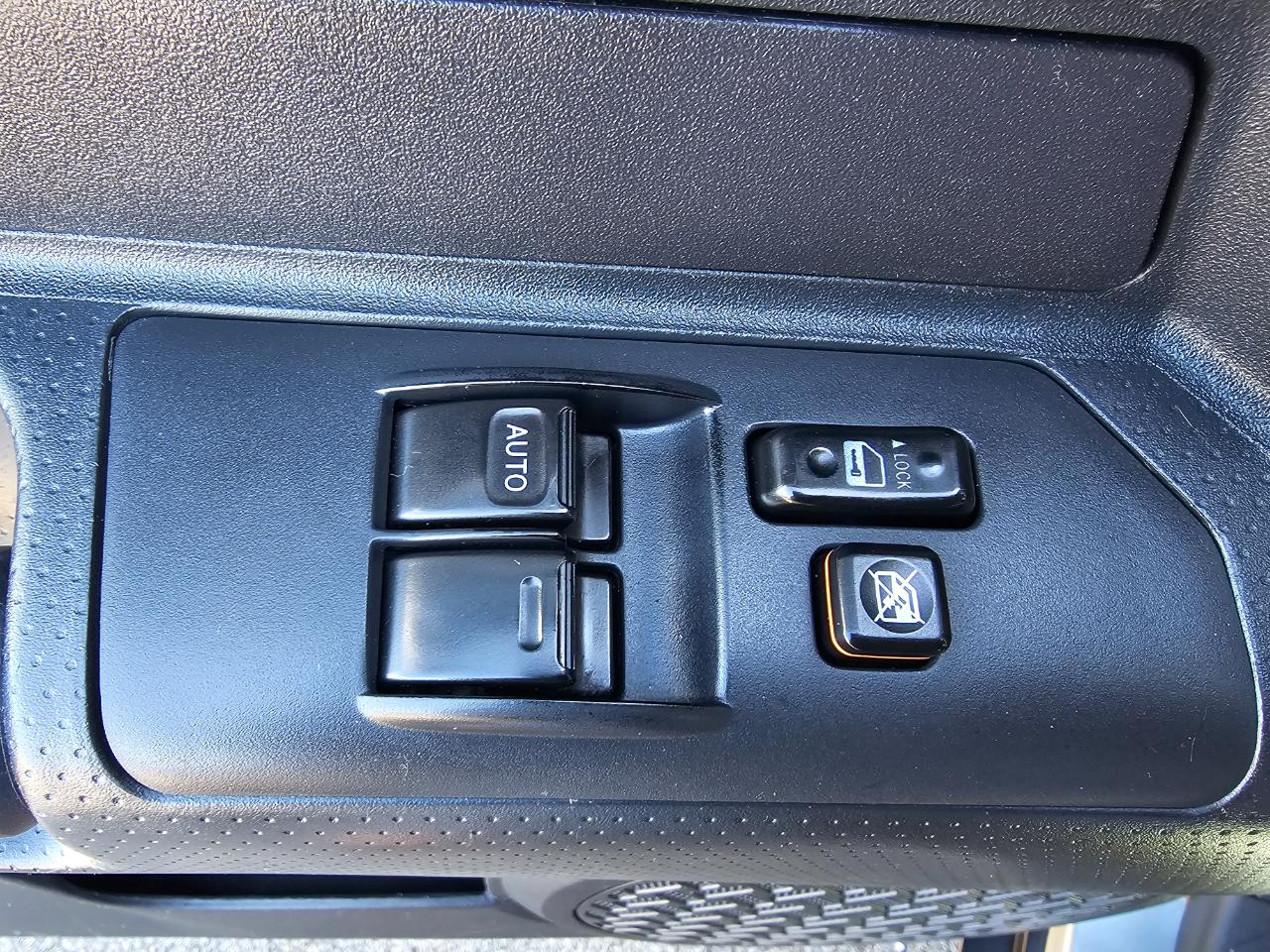 Toyota FJ Cruiser 4WD 4dr Man (Natl) 2011