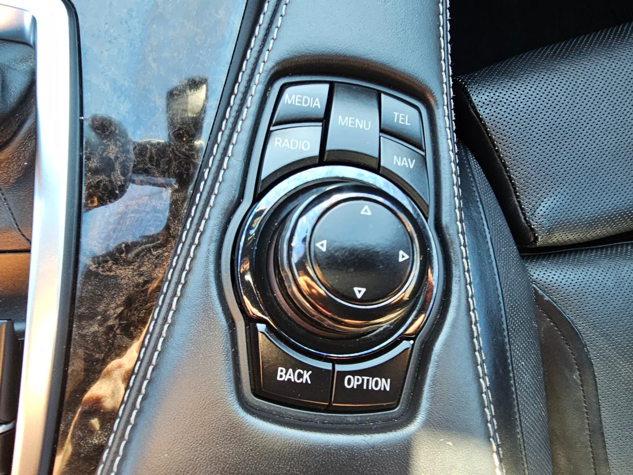 BMW 6 Series 4dr Sdn 650i xDrive AWD Gran Coupe 2014
