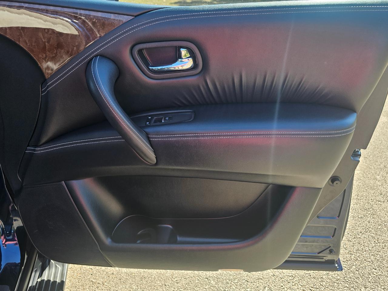 Infiniti QX80 4WD 4dr 2015