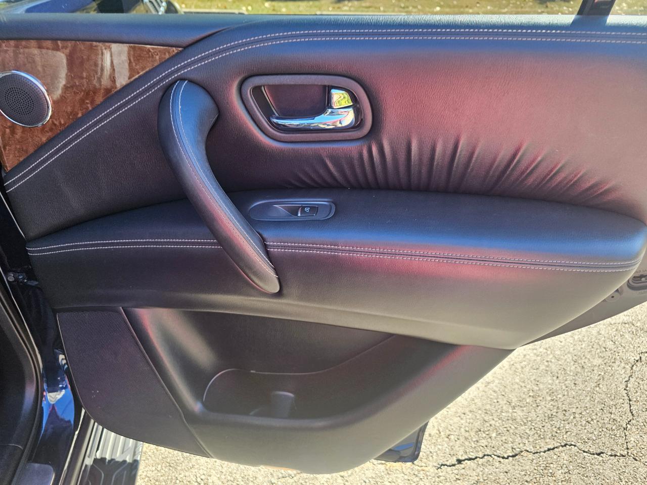 Infiniti QX80 4WD 4dr 2015