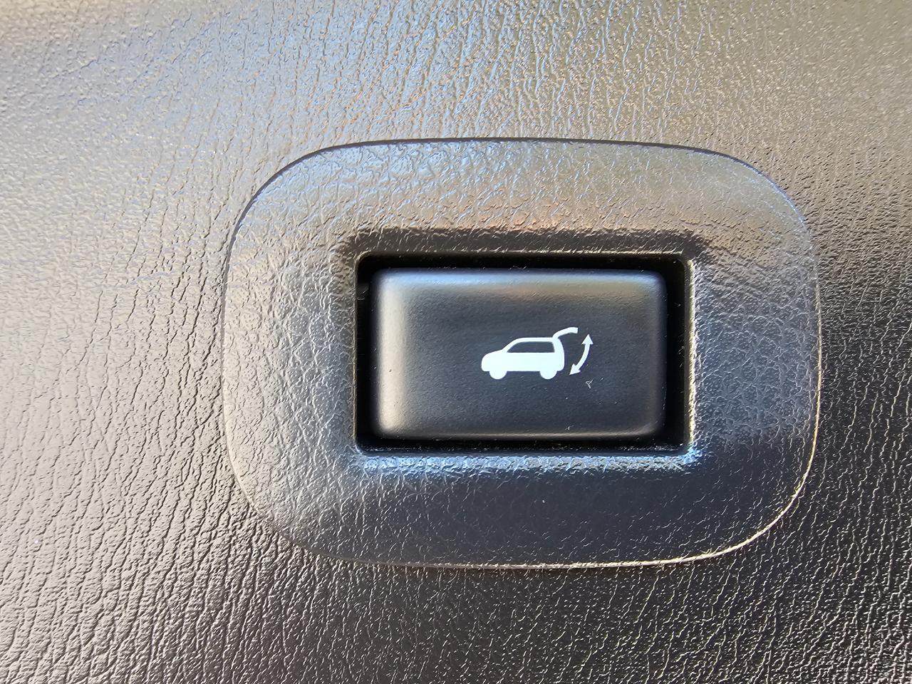 Infiniti QX80 4WD 4dr 2015