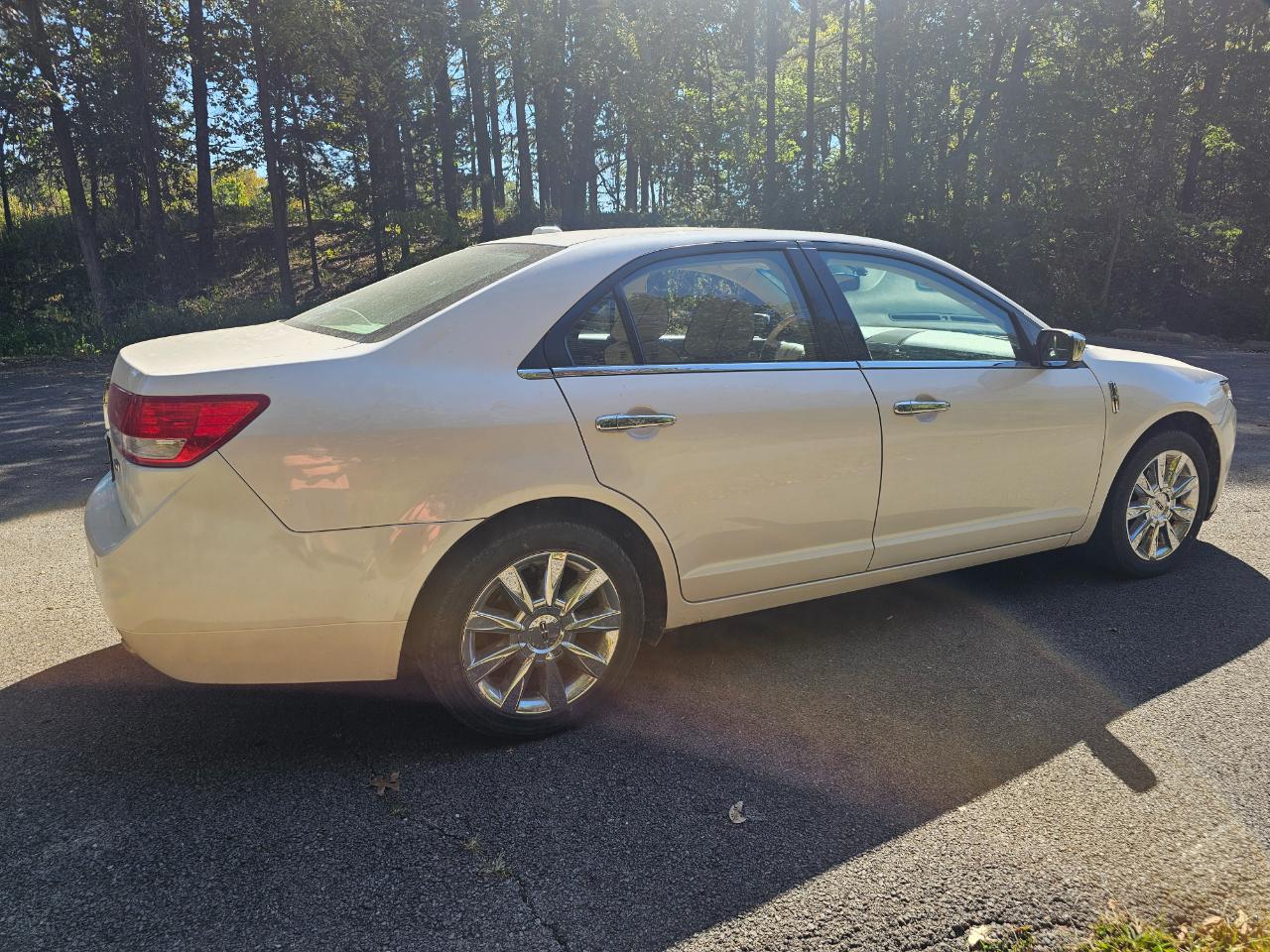 Lincoln MKZ 4dr Sdn AWD 2011
