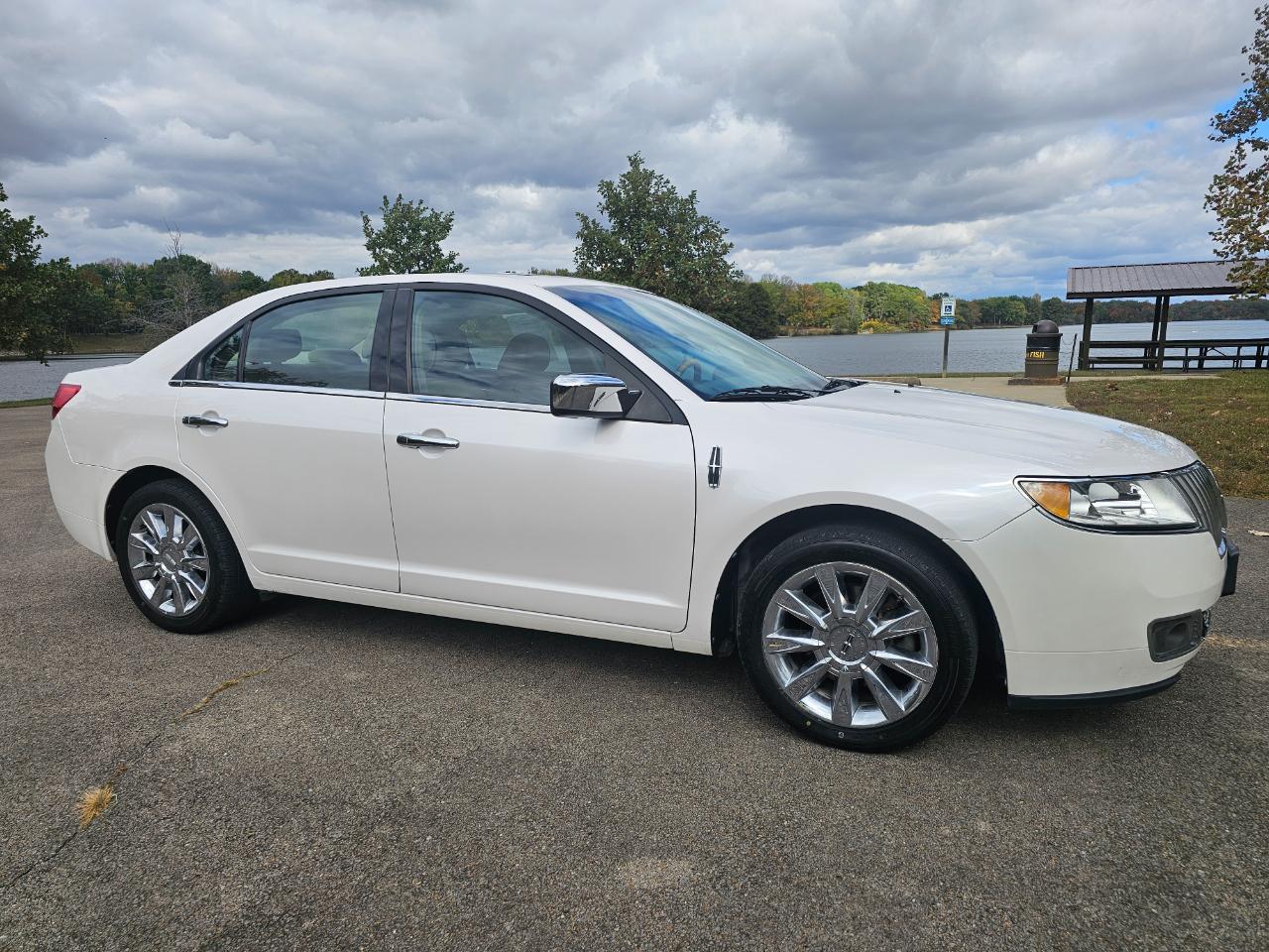 Lincoln MKZ 4dr Sdn AWD 2011