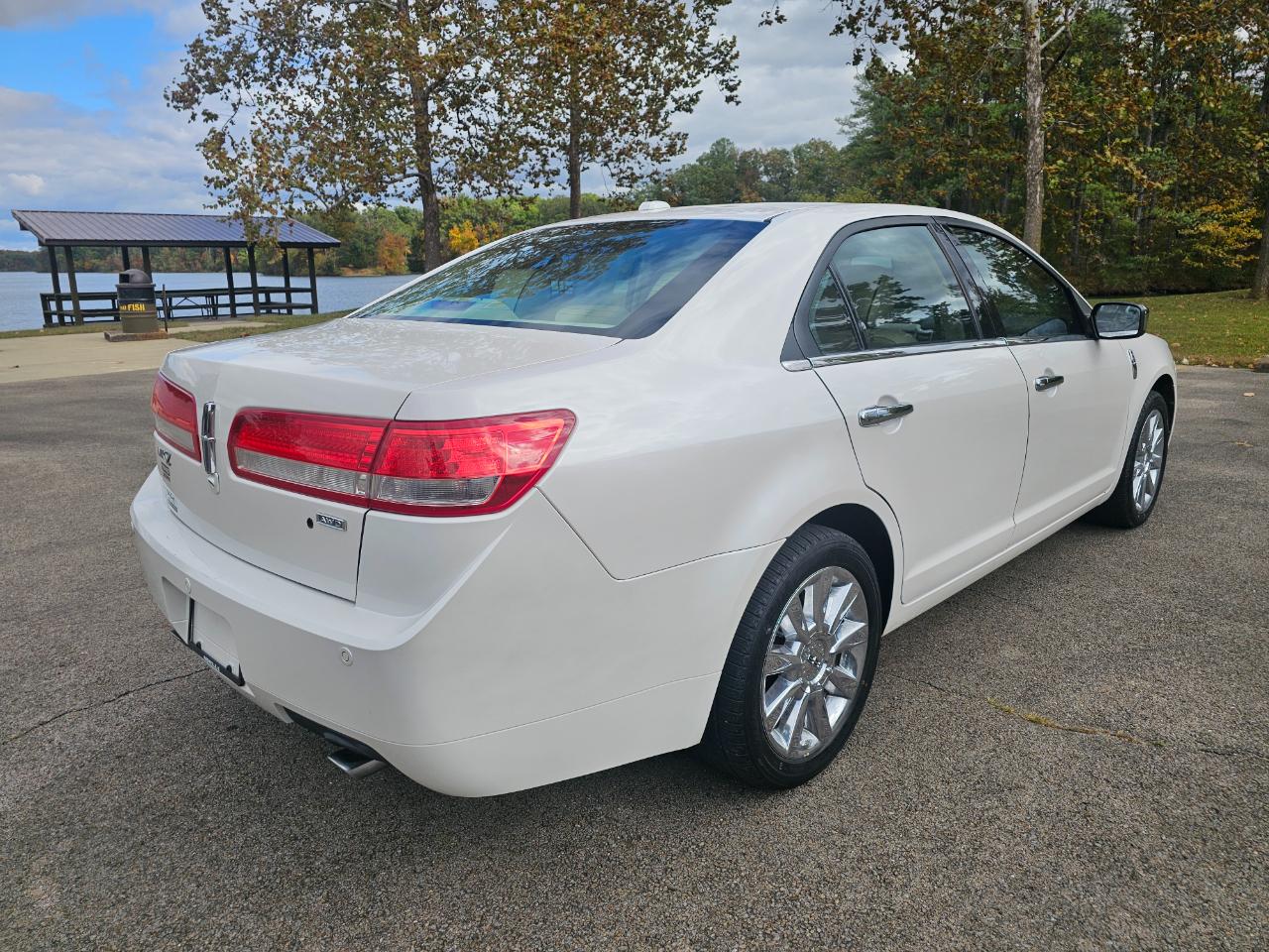 Lincoln MKZ 4dr Sdn AWD 2011