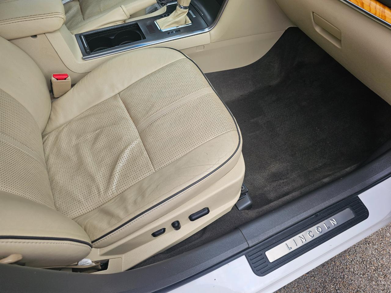 Lincoln MKZ 4dr Sdn AWD 2011