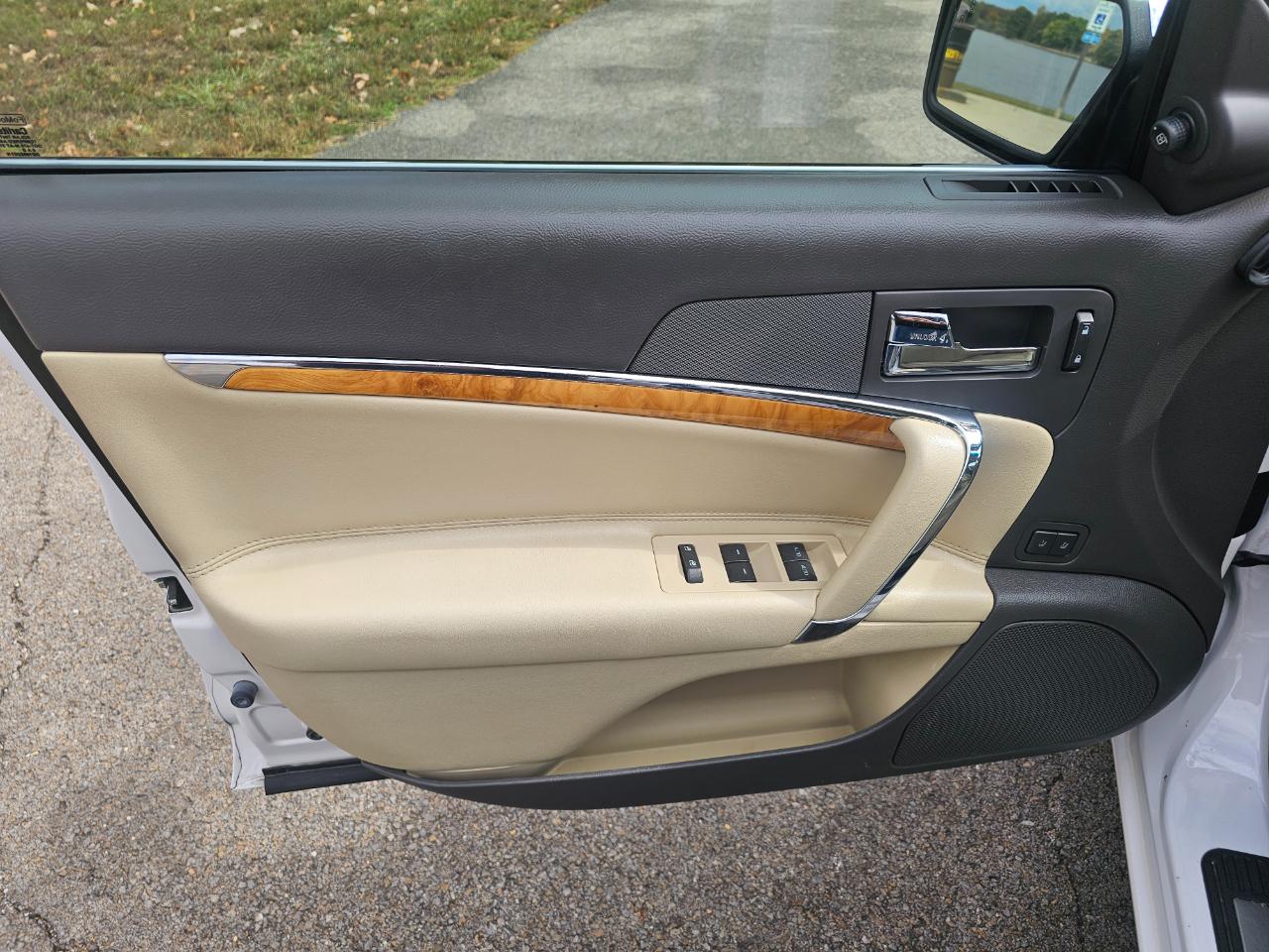 Lincoln MKZ 4dr Sdn AWD 2011