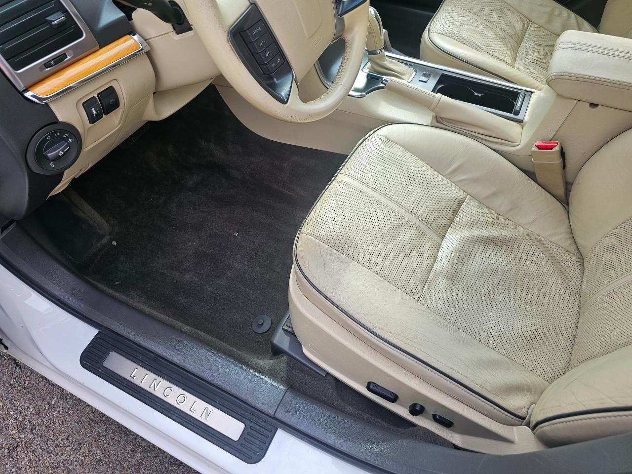 Lincoln MKZ 4dr Sdn AWD 2011